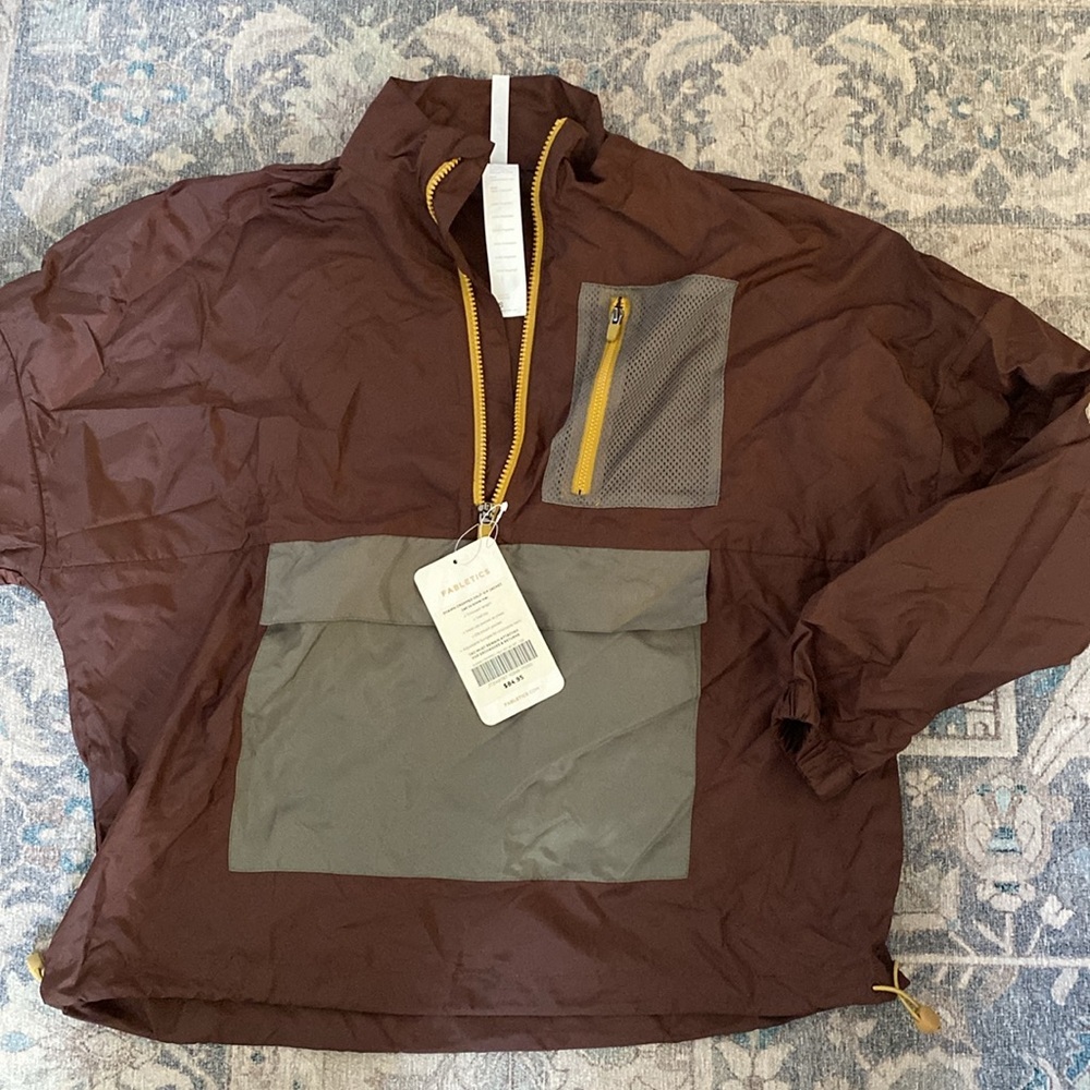 Fabletics || NWT Shawn Cropped Half-Zip Jacket (S) - Picture 3 of 9
